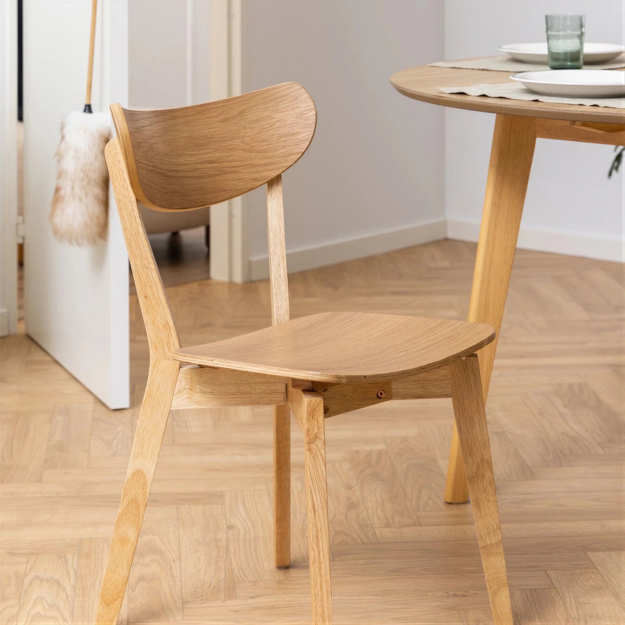 Ollo Dining Table & Chairs - T'A PROMIS LIMITED