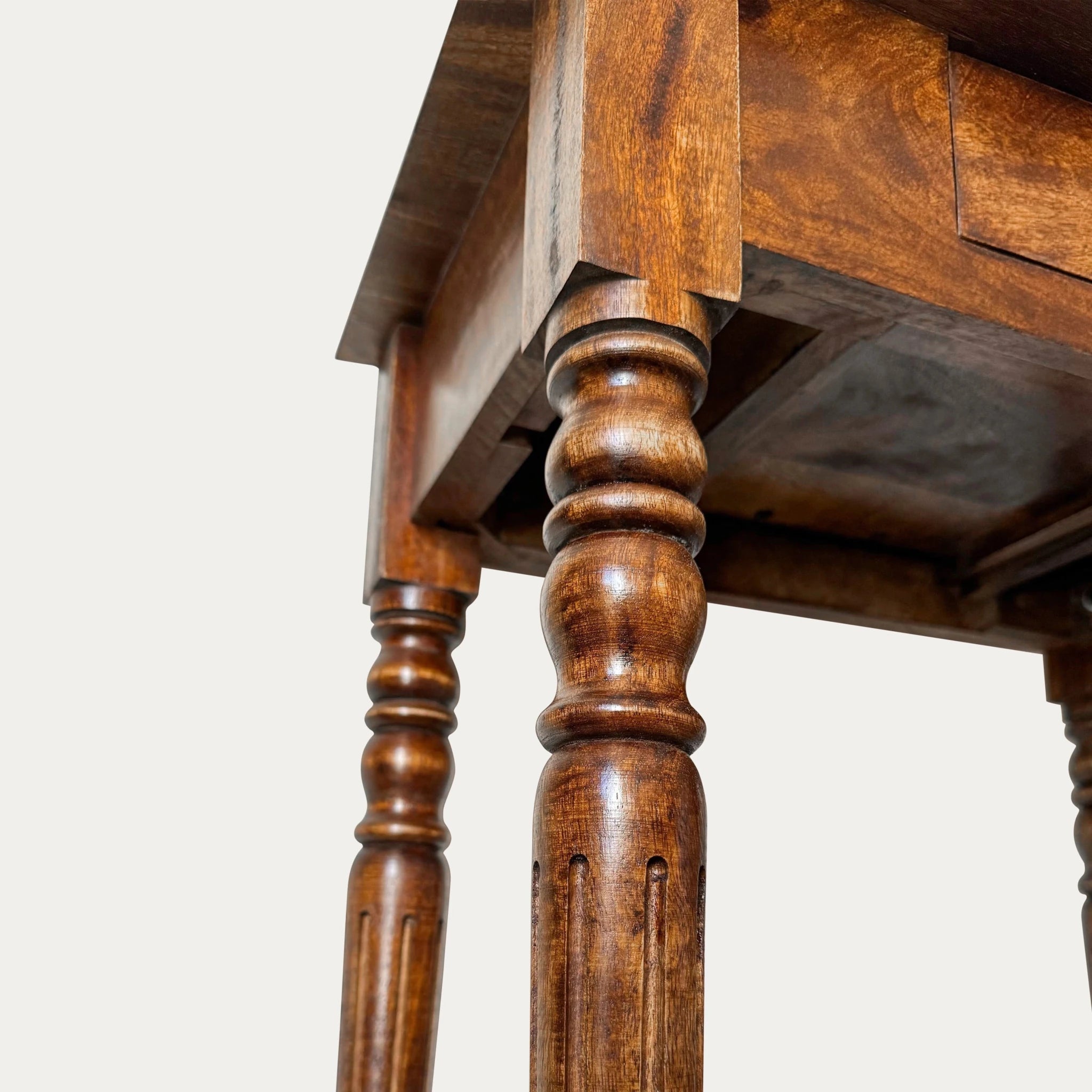 Siena Dressing Table - T'A PROMIS LIMITED