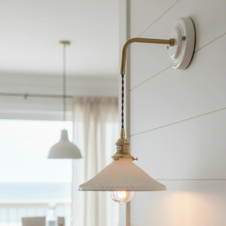 Leo Wall Light