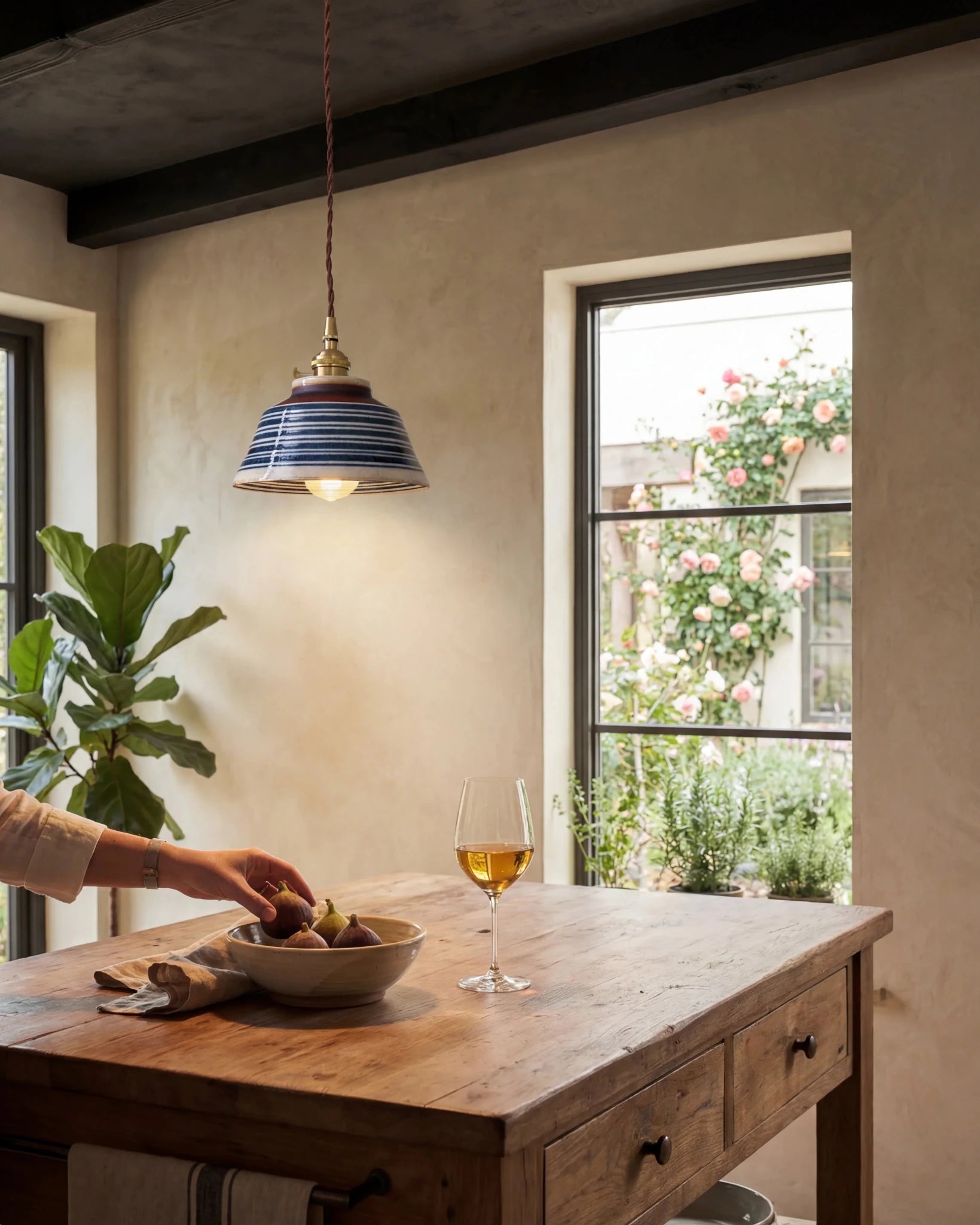 Balado Pendant Light - T'A PROMIS LIMITED