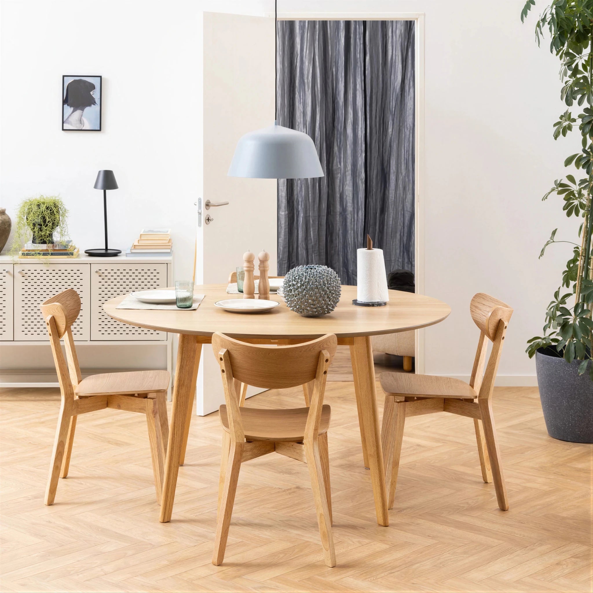 Ollo Dining Table & Chairs - T'A PROMIS LIMITED