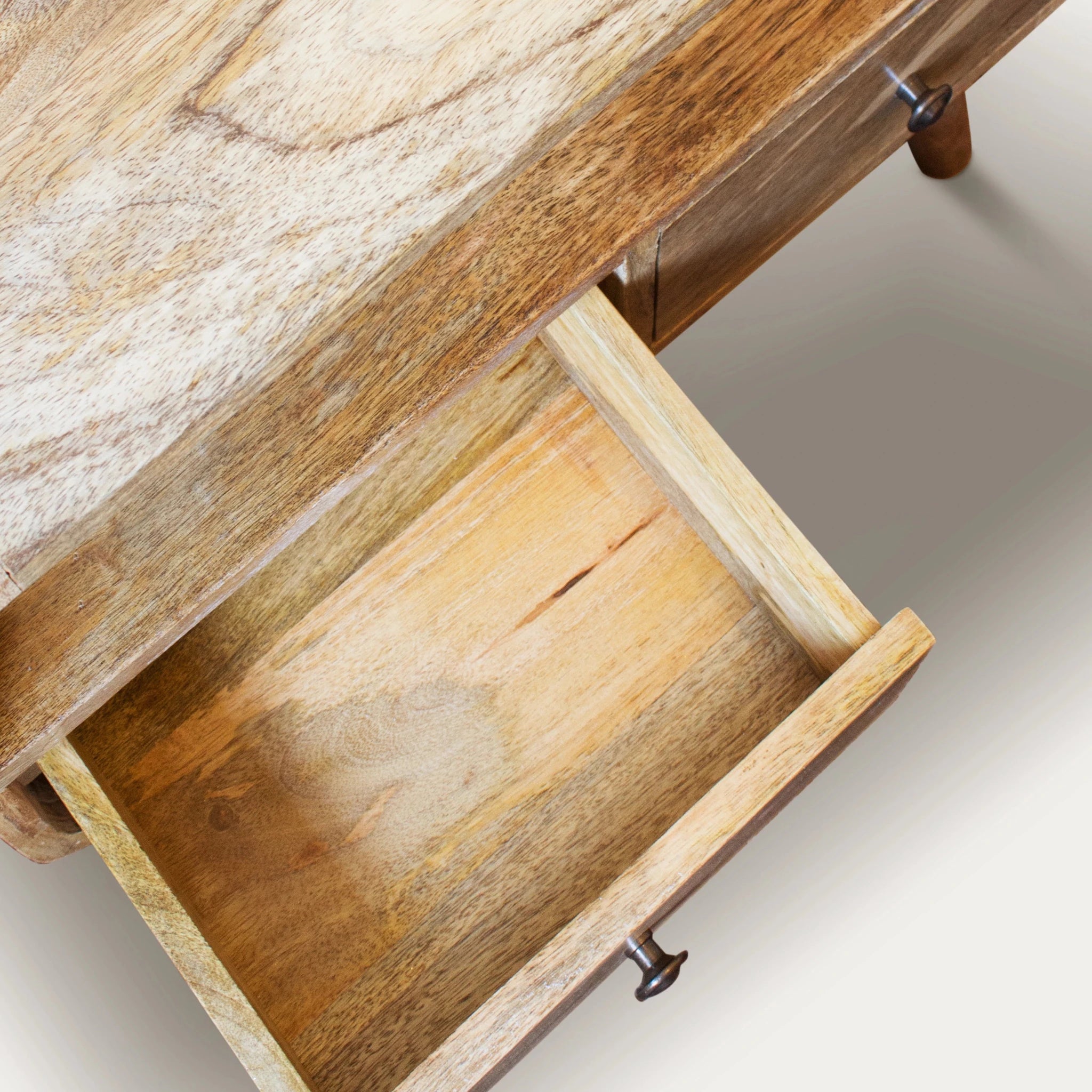 Vernio TV Stand - T'A PROMIS LIMITED